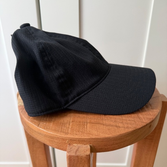 NEW BOYS UNDER ARMOUR BASEBALL HAT LOT - 6 TOTAL. - Picture 9 of 16